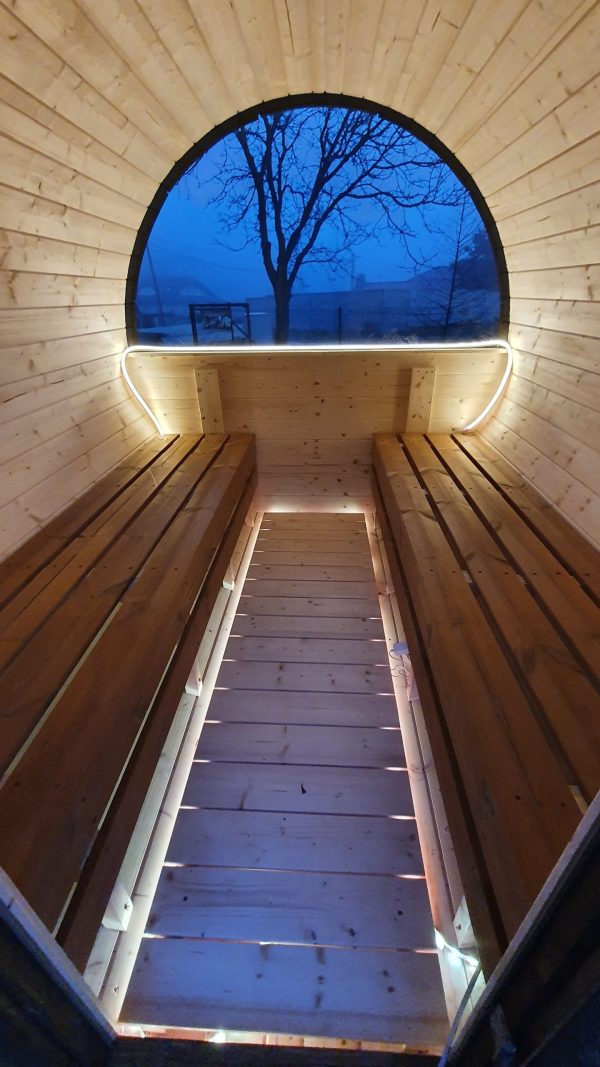 sudova sauna s osvetlenim